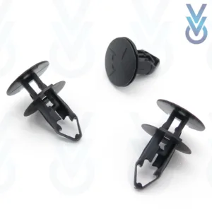 10x Boot Carpet & Interior Lining Clips for some Renault Scenic