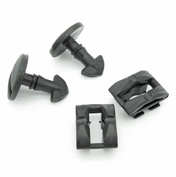 2x Land Rover Discovery 3 & 4 Bumper Tow Eye Cover Twist Clips with Retainers