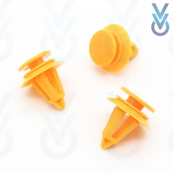10x Boot Carpet & Interior Lining Clips for some Volvo S60