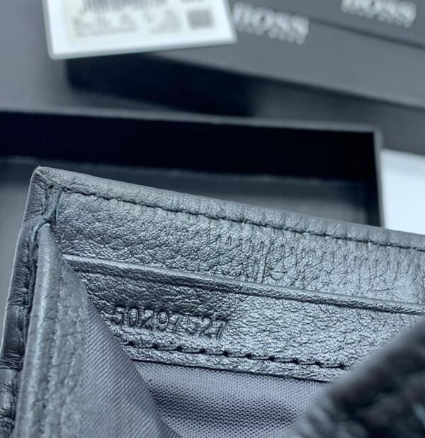 HUGO BOSS Men's BARDIO Bi-Fold Black Leather Wallet 50297527 - Image 6