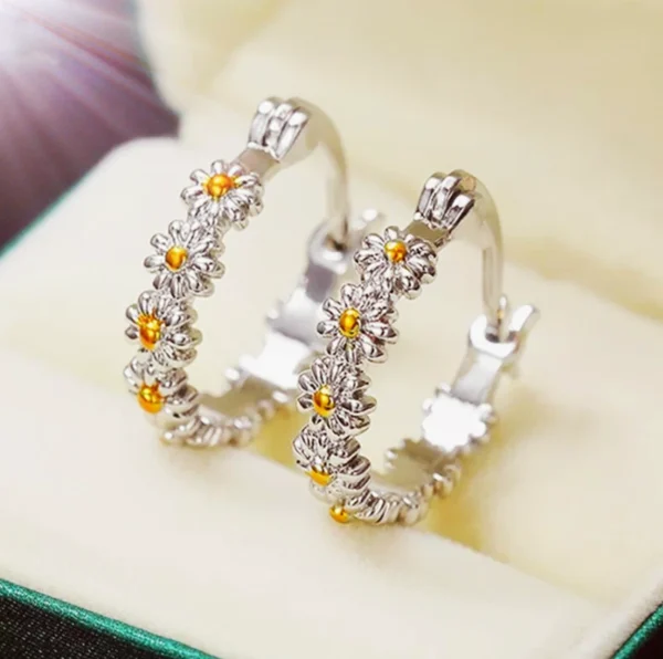 925 Sterling Silver Beautiful Daisy Hoop Earrings Women Girls Jewellery Gift UK - Image 2